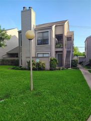 6701 Sands Point Drive 73, Houston, TX 77074