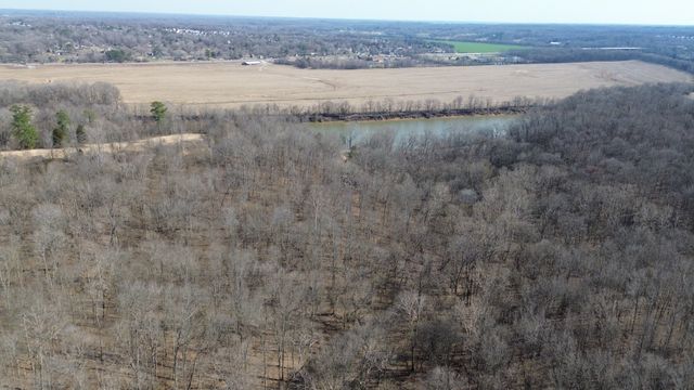 1200 River Rd, Clarksville, TN 37040