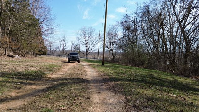 1200 River Rd, Clarksville, TN 37040