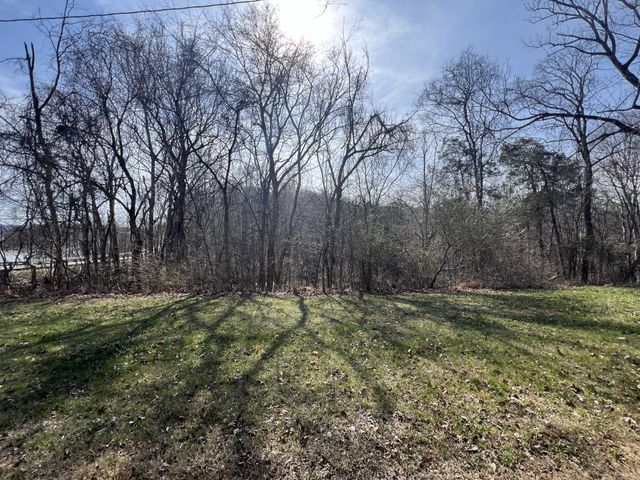 1200 River Rd, Clarksville, TN 37040
