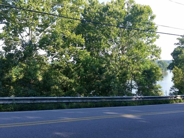 1200 River Rd, Clarksville, TN 37040