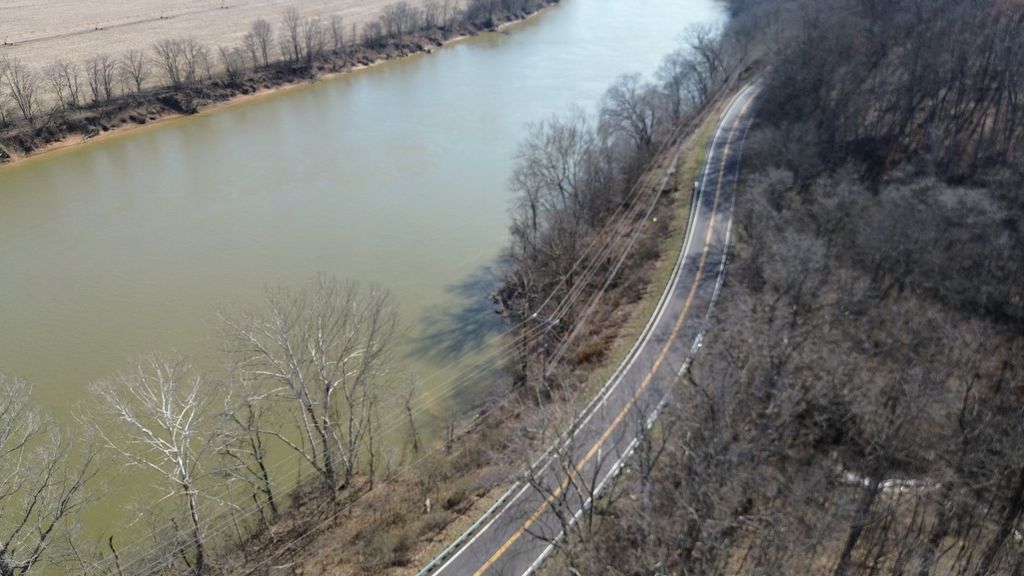 1200 River Rd, Clarksville, TN 37040