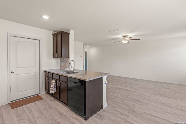 15415 SILVER TREE CV, Von Ormy, TX 78073