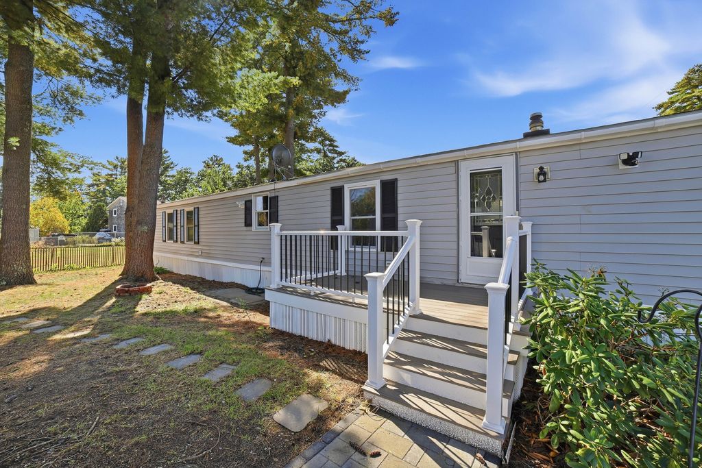 21 Goosefare Drive, Old Orchard Beach, ME 04064 — exterior