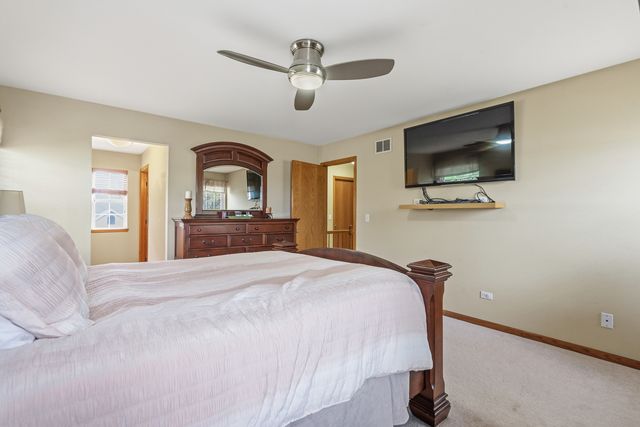 16719 S Sunset Ridge Court, Lockport, IL 60441