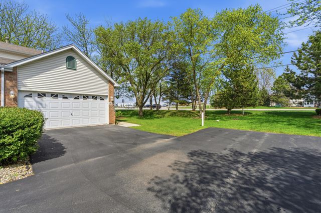 16719 S Sunset Ridge Court, Lockport, IL 60441