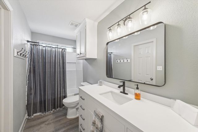 22 N Flamingo Street Street, La Marque, TX 77568