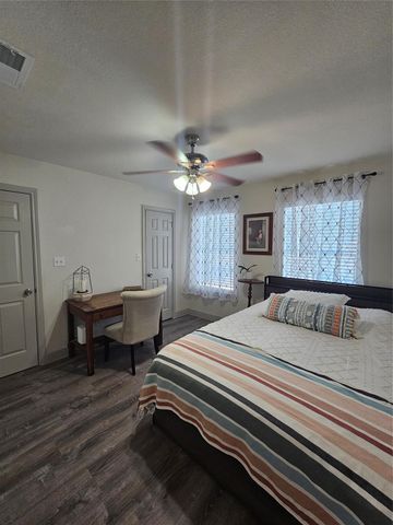 22 N Flamingo Street Street, La Marque, TX 77568