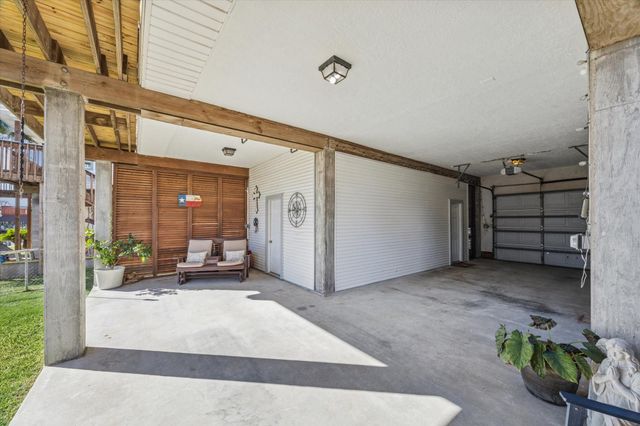 22 N Flamingo Street Street, La Marque, TX 77568