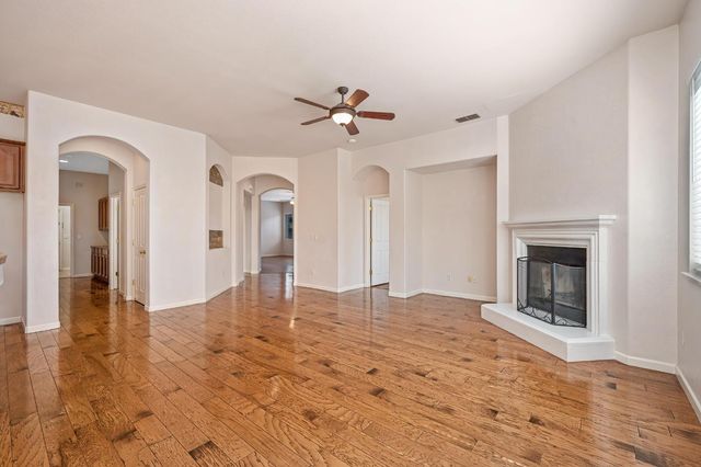 9729 Marbella Ct, Elk Grove, CA 95624