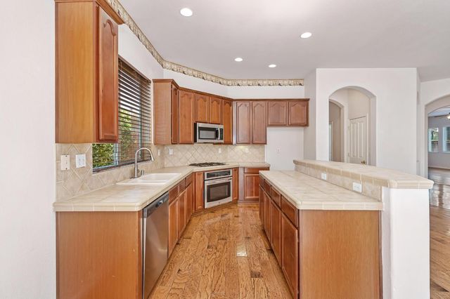 9729 Marbella Ct, Elk Grove, CA 95624