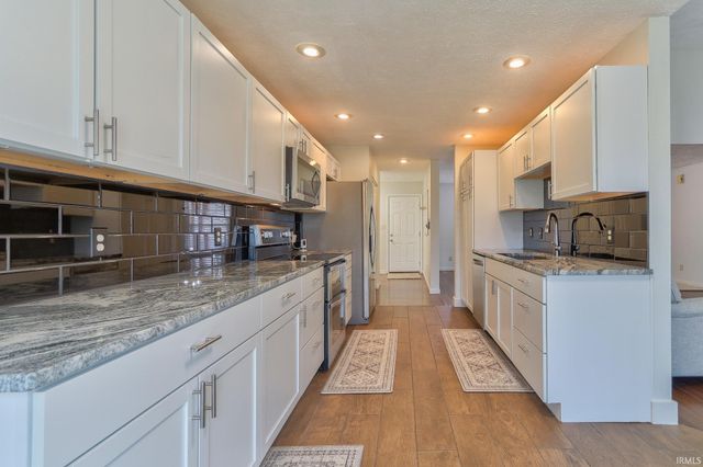 8520 Hazel Court, Evansville, IN 47725