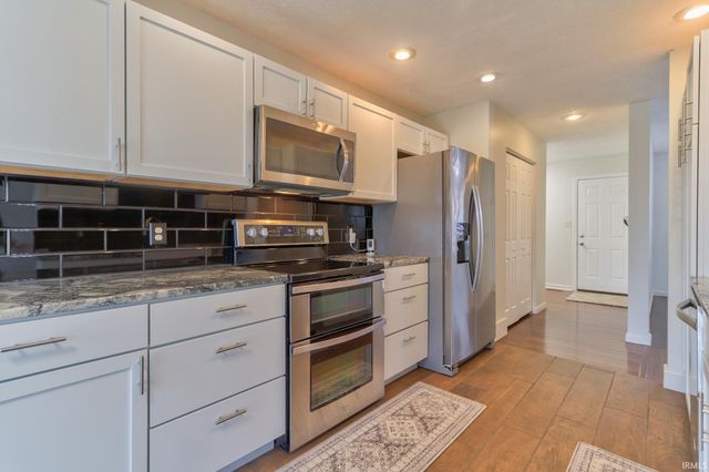 8520 Hazel Court, Evansville, IN 47725