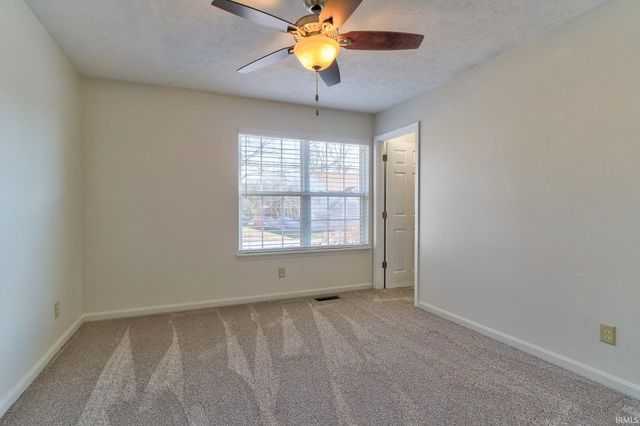 8520 Hazel Court, Evansville, IN 47725