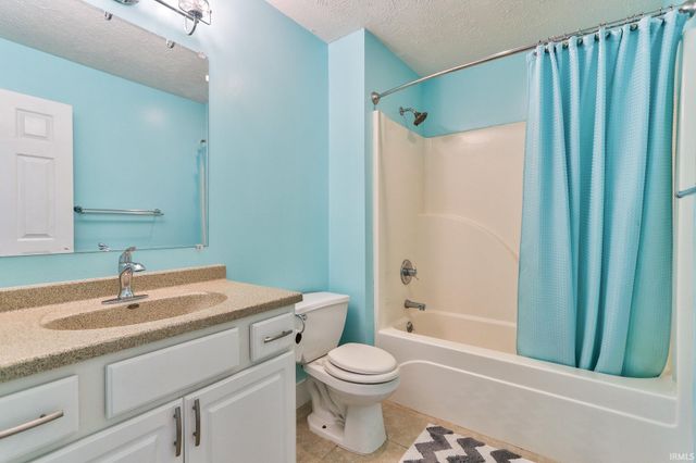 8520 Hazel Court, Evansville, IN 47725