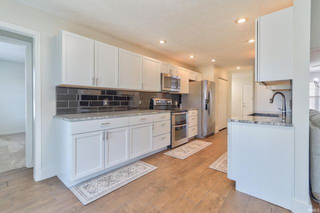 8520 Hazel Court, Evansville, IN 47725