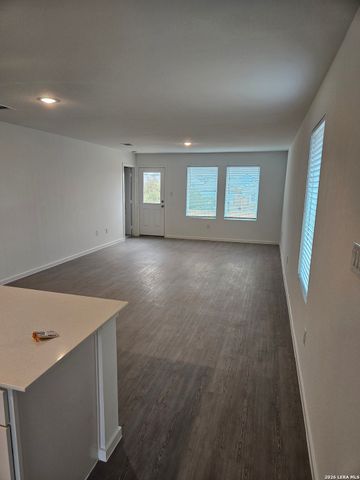 507 Layne Overlook, San Antonio, TX 78253