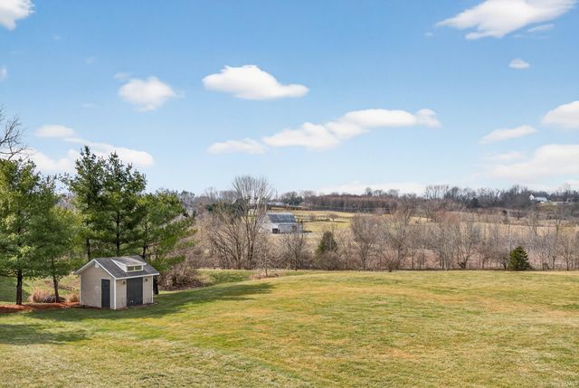 1621 W Dove Drive, Bloomington, IN 47403