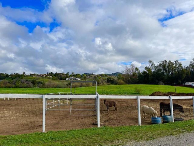2357 Via Monserate, Fallbrook, CA 92084
