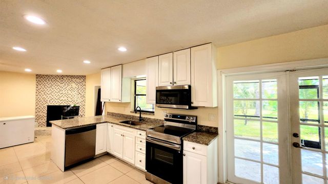16290 108th Terrace N, Jupiter, FL 33478