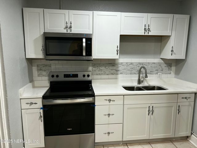 1826 FOREST HILLS Road, Jacksonville, FL 32208