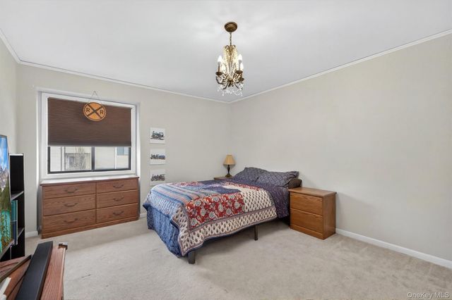 15 Kings Court, Nanuet, NY 10954