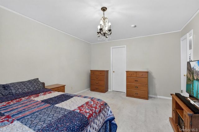 15 Kings Court, Nanuet, NY 10954