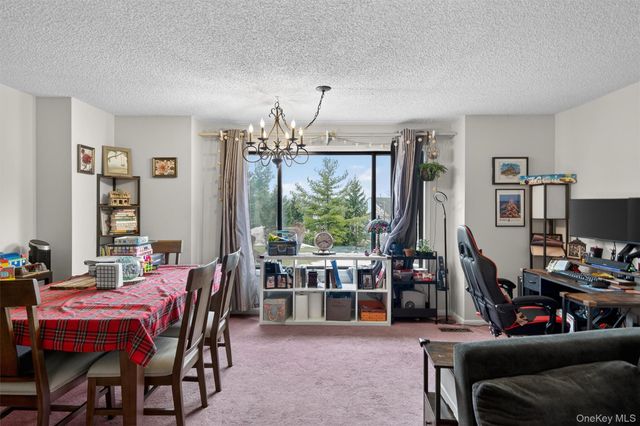 15 Kings Court, Nanuet, NY 10954