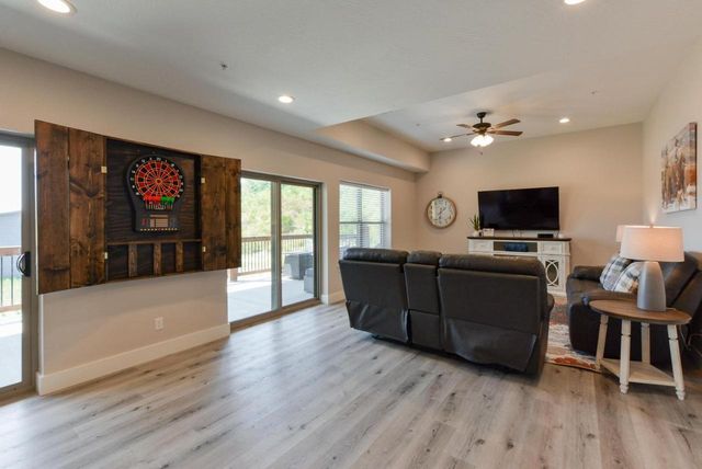 280 Lakefront Drive, Branson, MO 65616