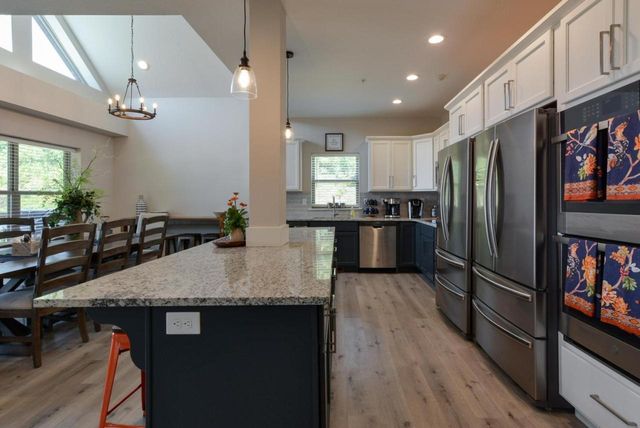 280 Lakefront Drive, Branson, MO 65616