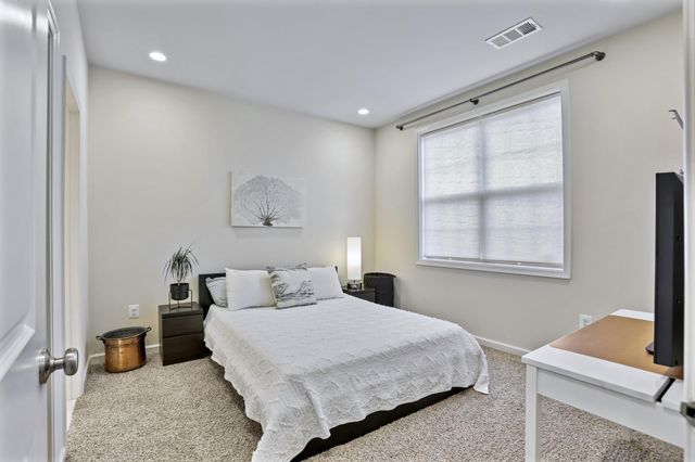 22462 CAMBRIDGEPORT SQ, Ashburn, VA 20148