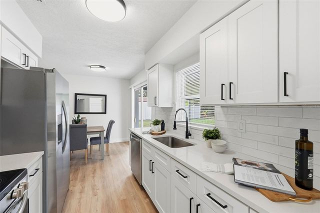 7406 MANCHESTER LANE, Tampa, FL 33619