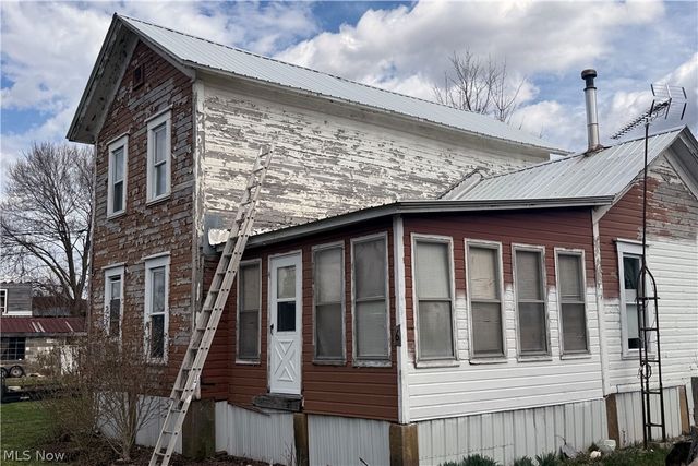 6 Electric Avenue, Belleville, WV 26133