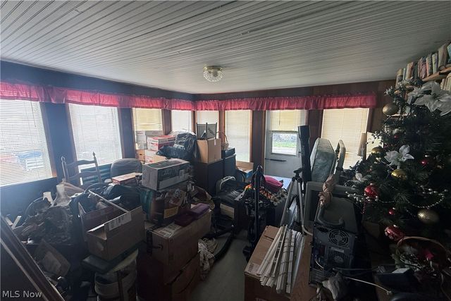 6 Electric Avenue, Belleville, WV 26133