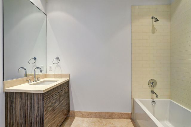 1409 Post Oak Boulevard 1304, Houston, TX 77056