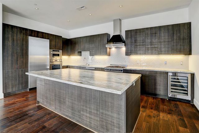 1409 Post Oak Boulevard 1304, Houston, TX 77056