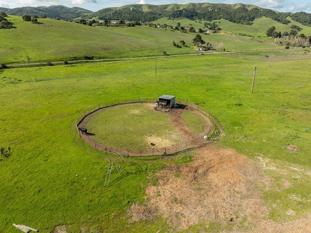 600 Rocks Road, San Juan Bautista, CA 95045