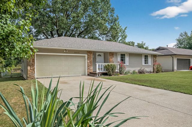 3640 South Hillcrest Avenue, Springfield, MO 65807