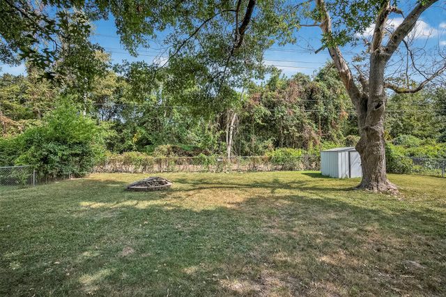 3640 South Hillcrest Avenue, Springfield, MO 65807