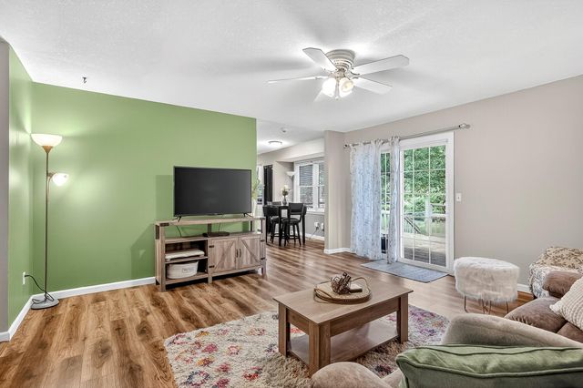 3640 South Hillcrest Avenue, Springfield, MO 65807