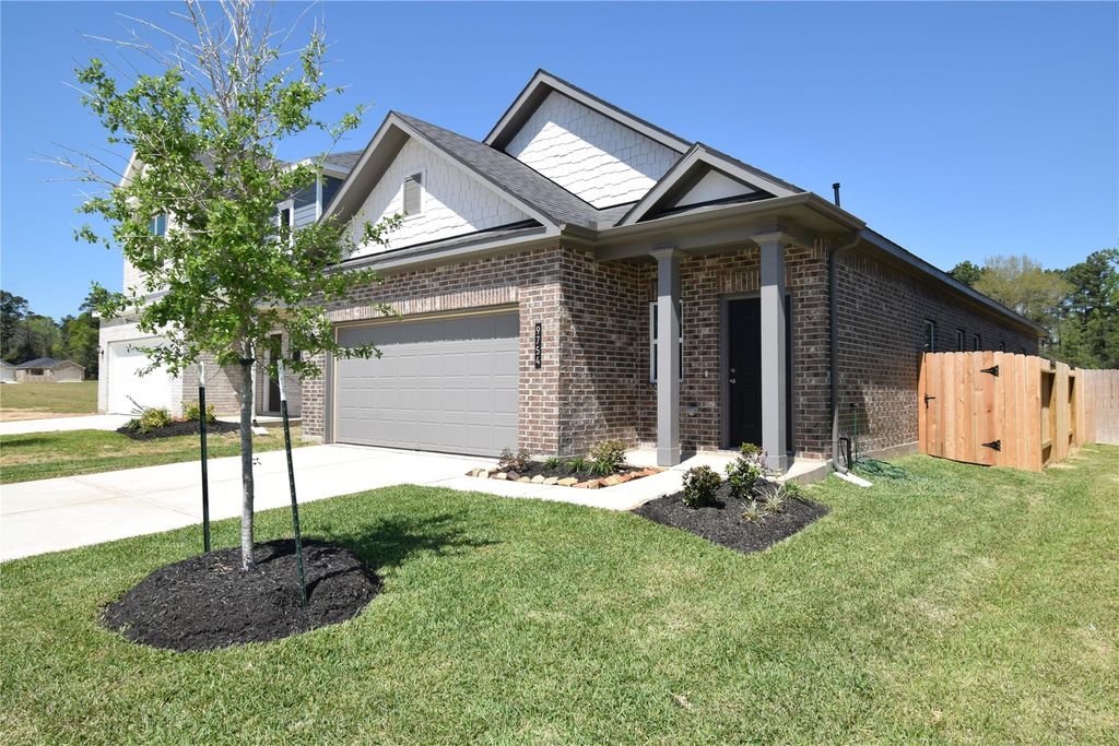 9754 Enclave Ridge Road, Willis, TX 77318