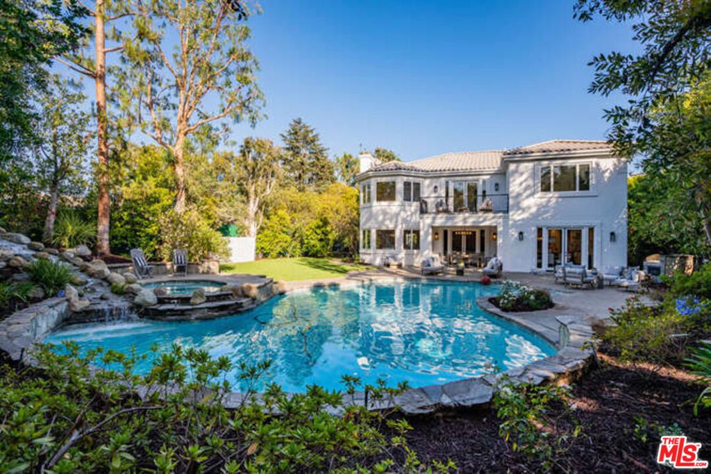 11797 CHAPARAL Street, Los Angeles, CA 90049