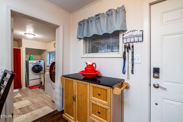 1240 N Wright Rd, Alcoa, TN 37701