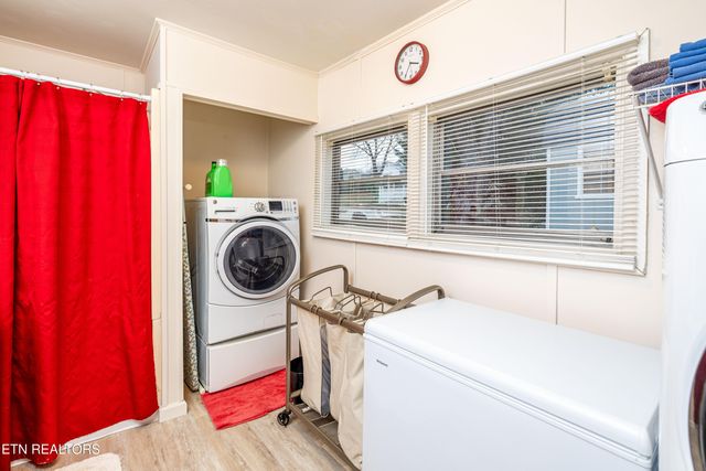 1240 N Wright Rd, Alcoa, TN 37701