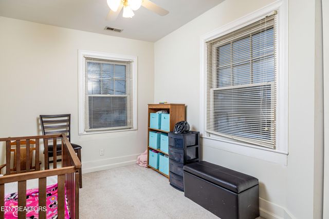 1240 N Wright Rd, Alcoa, TN 37701