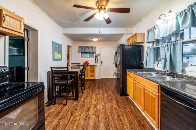 1240 N Wright Rd, Alcoa, TN 37701