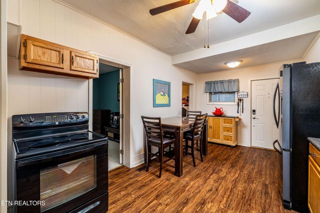 1240 N Wright Rd, Alcoa, TN 37701