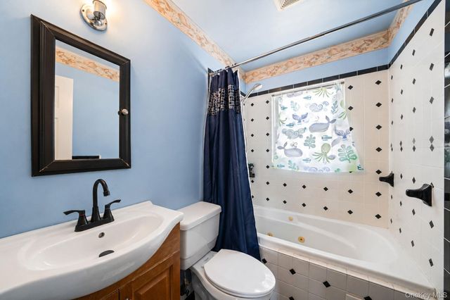 3 Jamar Drive, Port Jefferson Station, NY 11776