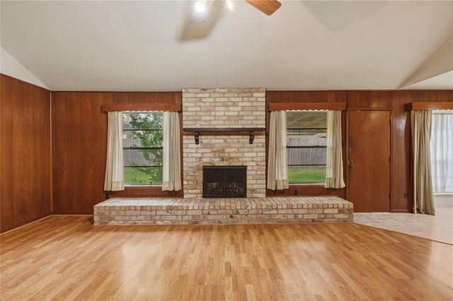 10223 Kirkglen Drive, Houston, TX 77089