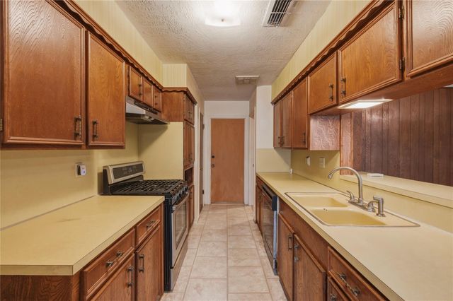 10223 Kirkglen Drive, Houston, TX 77089